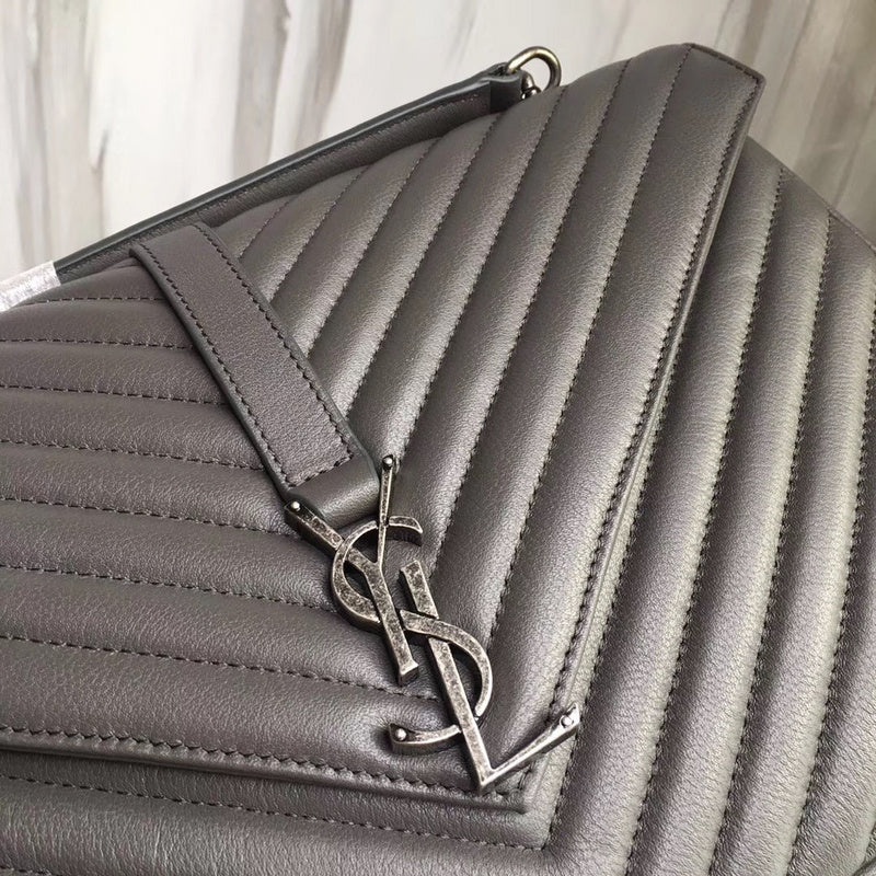 Amelia - YSL Bag - 3887