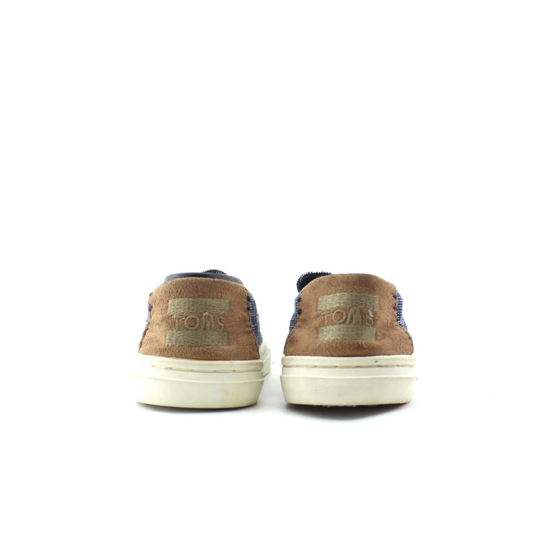 TOMS  LUCA