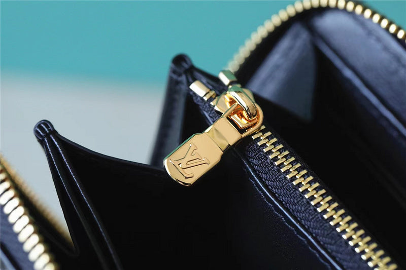 Fan Fashion Lu-Vi bags - 8805