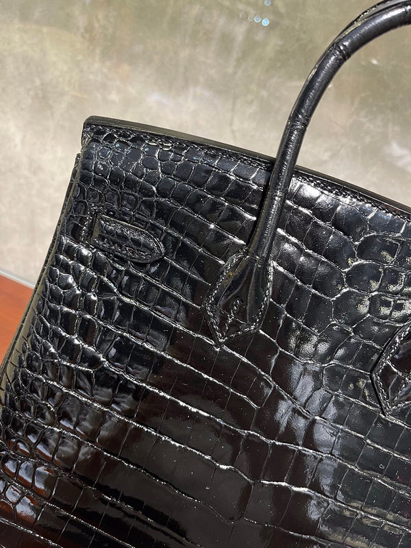 Amelia - HMS Bags - 1585