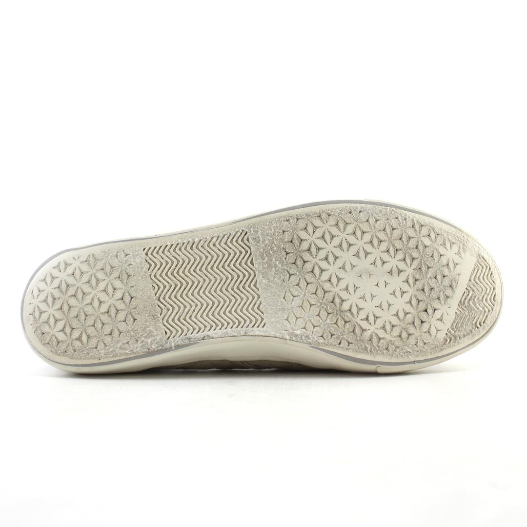 JUSTFAB .