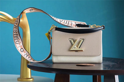 Fan Fashion Lu-Vi bags - 8465