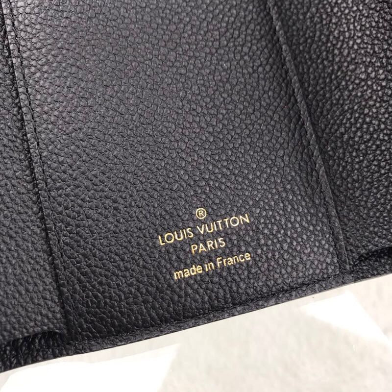 Fan Fashion Lu-Vi bags - 8990
