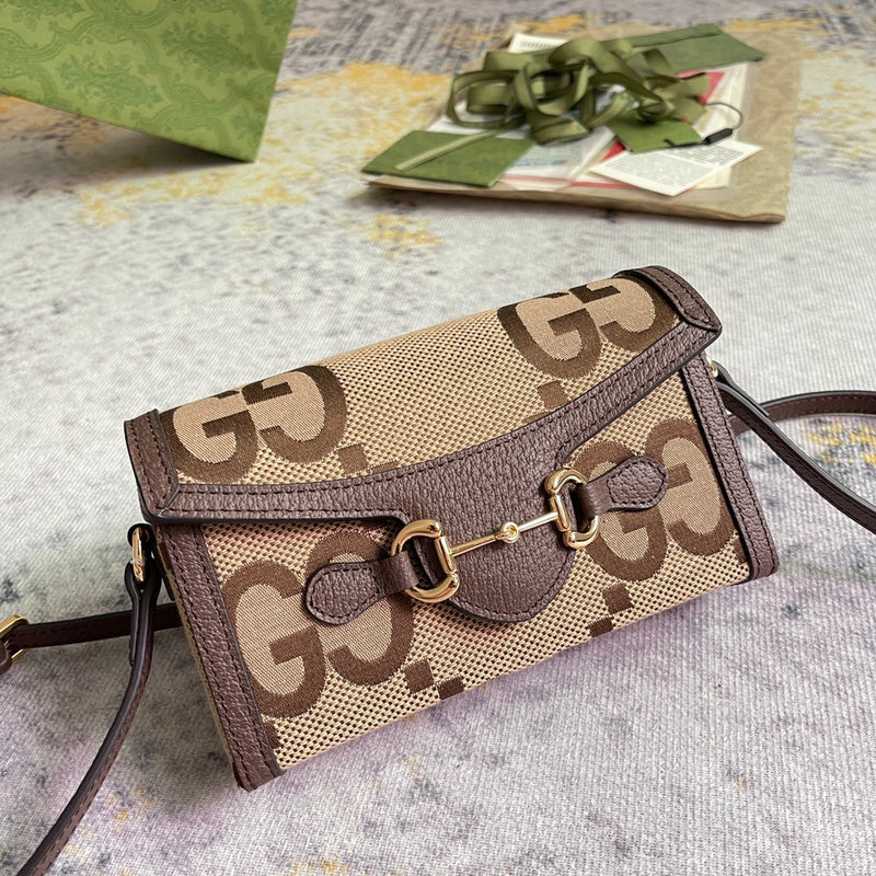 Amelia Fashion - GCI Bags - 2010