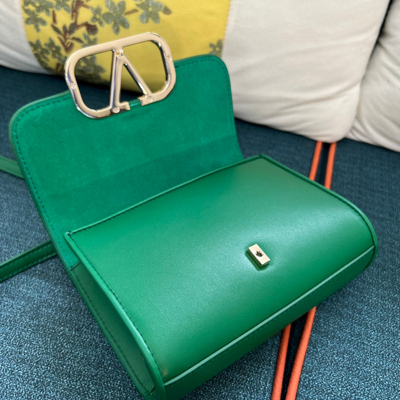 Amelia's Bag Gallery - VEL Bags - 505