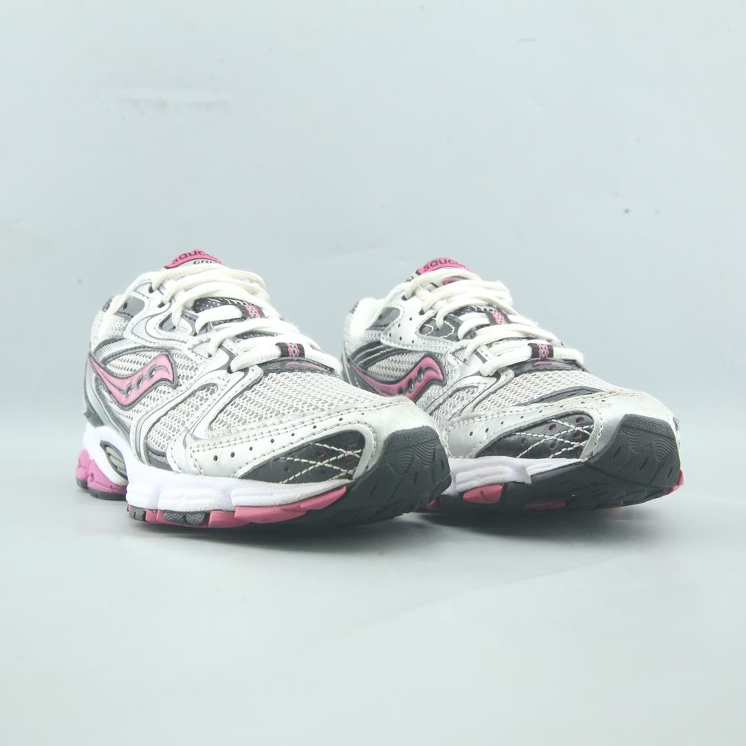 SAUCONY STRATOS 5