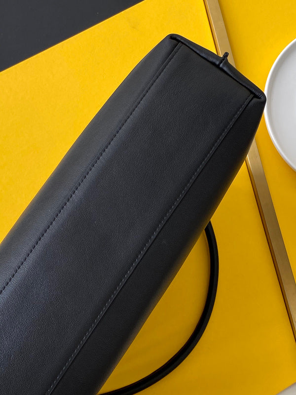 Amelia - YSL Bag - 4123