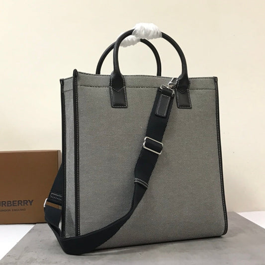 B-Berry - BB  Horseferry Print Cotton Canvas Tote Black/Grey For Women, Women’s Bags, Shoulder And Crossbody Bags 14in/ 35.5AmeliaBUR 80508141