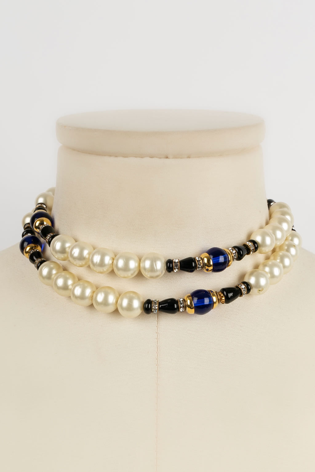 Collier de perles Chanel