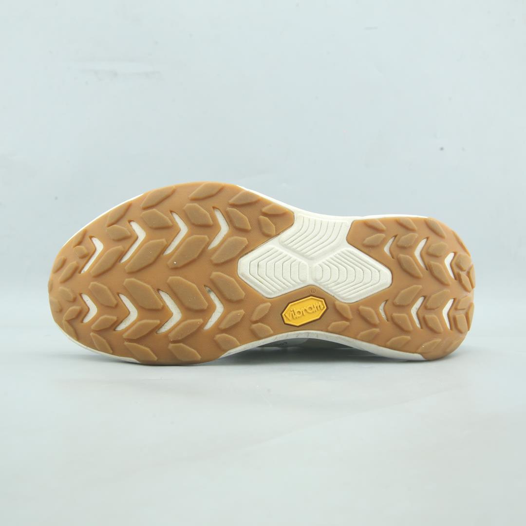 HOKA ONE ONE TRANSPORT