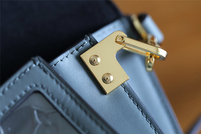 Fan Fashion Lu-Vi bags - 8121