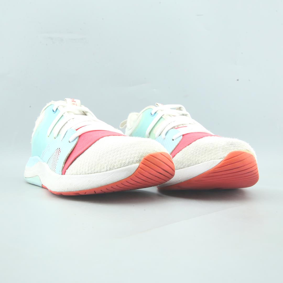 UNDER ARMOUR CHARGED BREATHE LACE TR