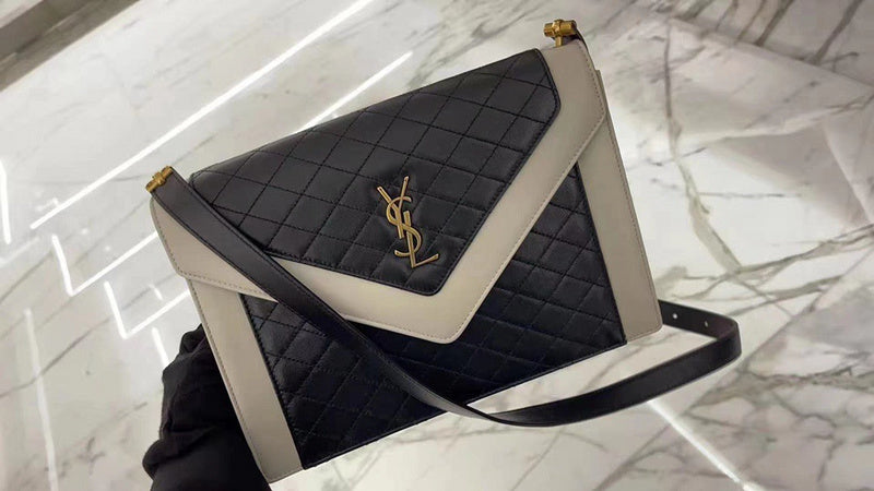 Amelia - YSL Bag - 3750