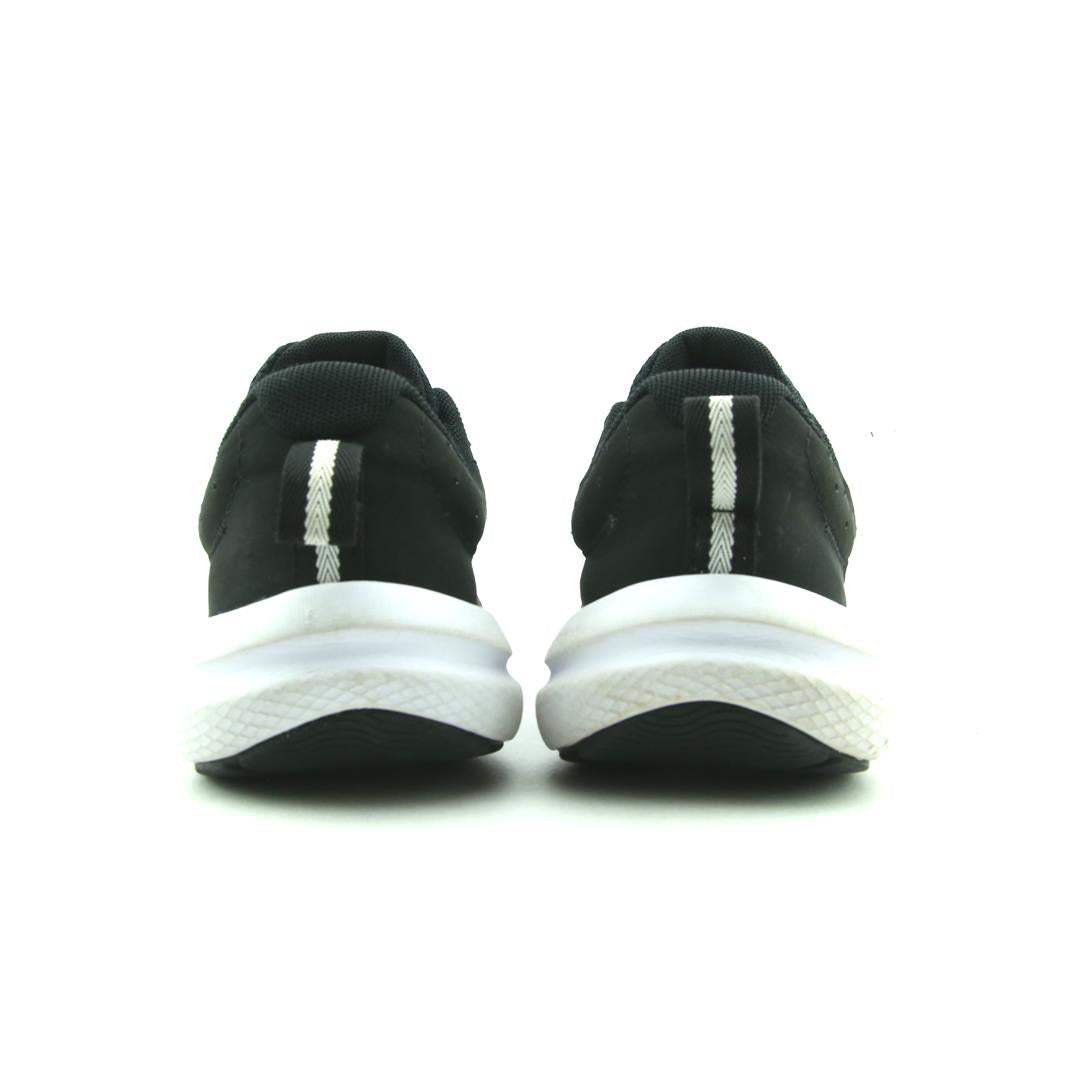 UNDER ARMOUR CHARGED ASSERT 10