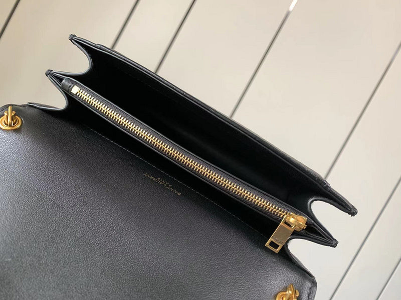 Amelia - YSL Bag - 4197