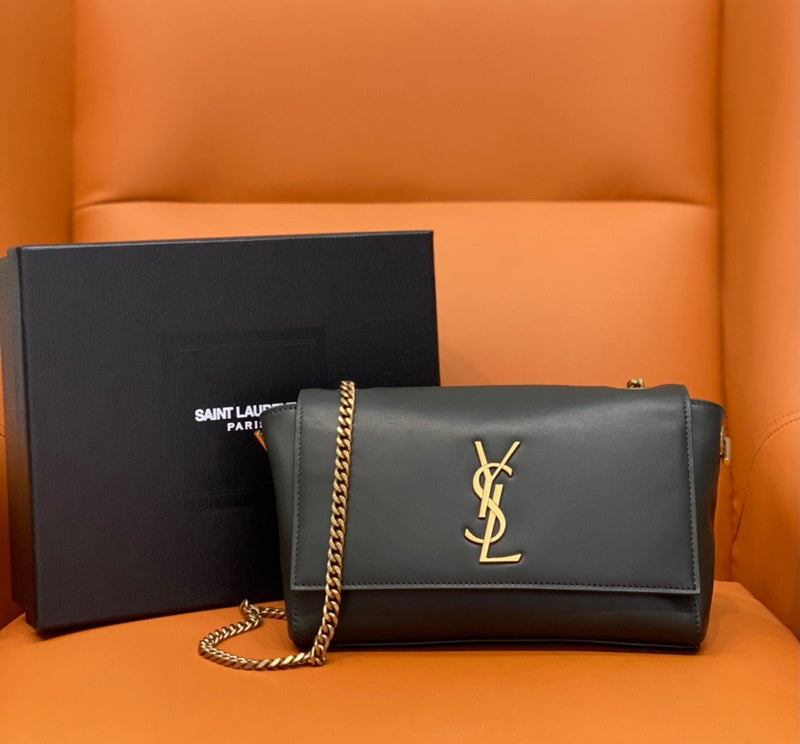 Amelia - YSL Bag - 2042