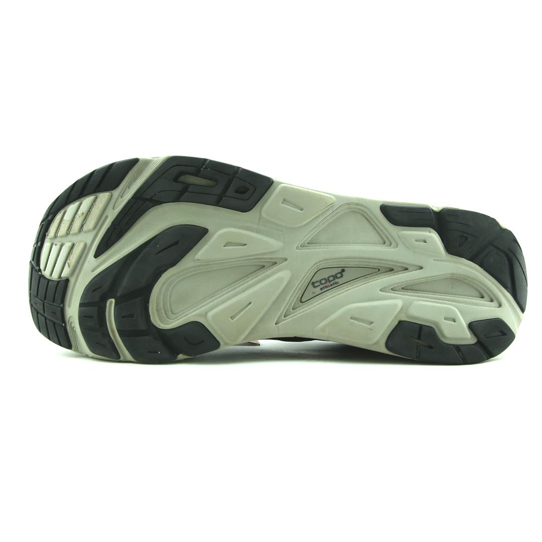 TOPO ATHLETIC                              PHANTOM