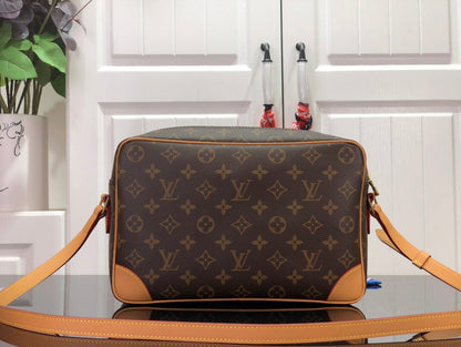 Fan Fashion Lu-Vi bags - 17356