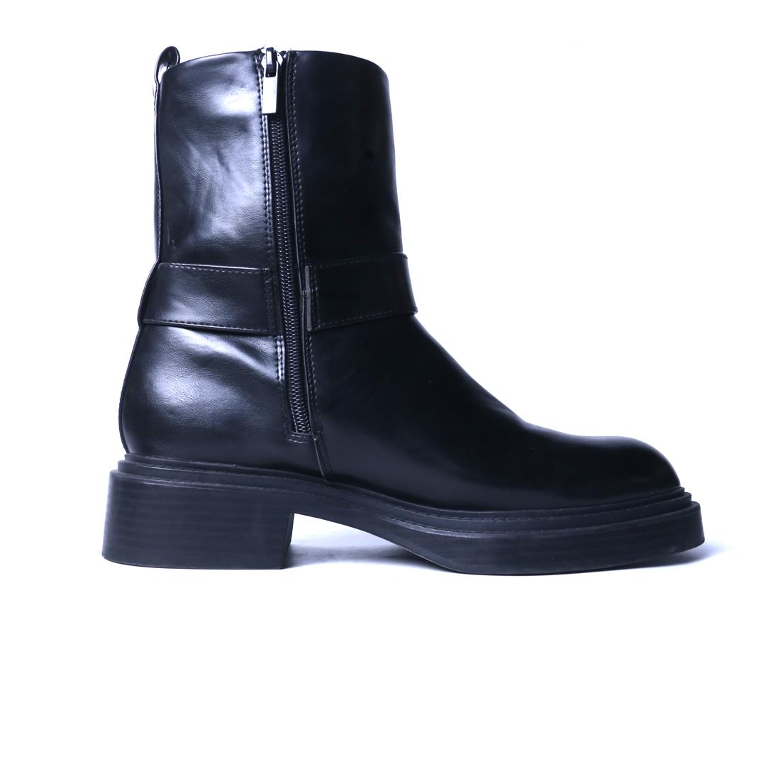 ZARA. .
