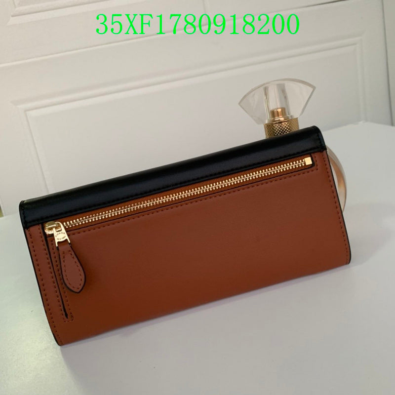 Amelia - CAH Wallet - 084