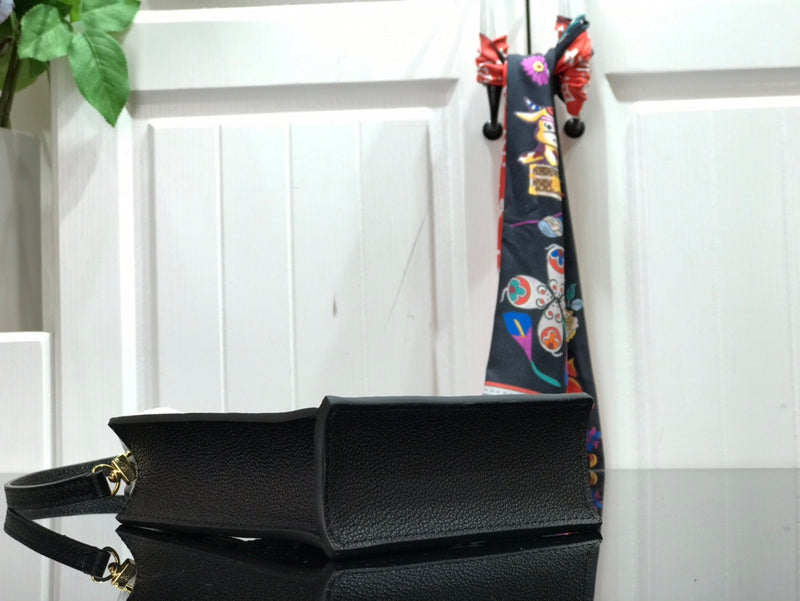 Fan Fashion Lu-Vi bags - 17616