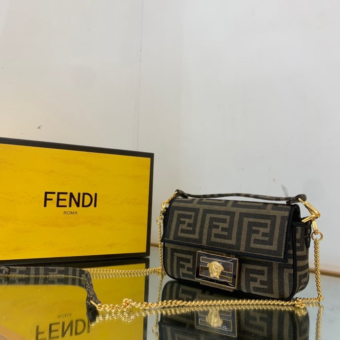 Amelia's Bag Gallery - VAR Bags - 184