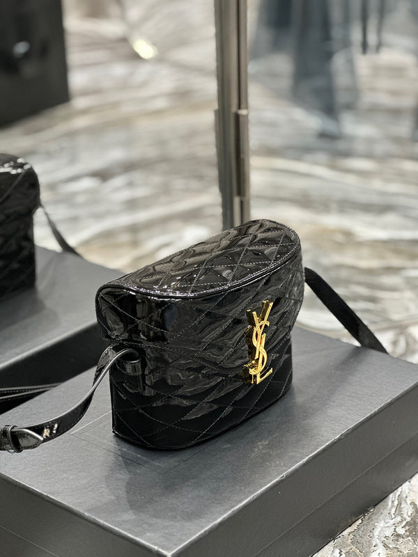 Amelia - YSL Bag - 3917