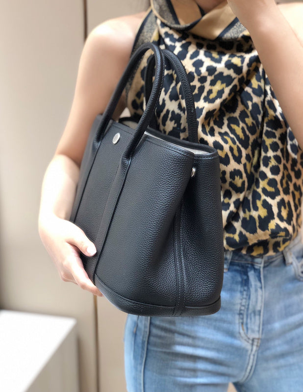 Amelia - HMS Bags - 1751