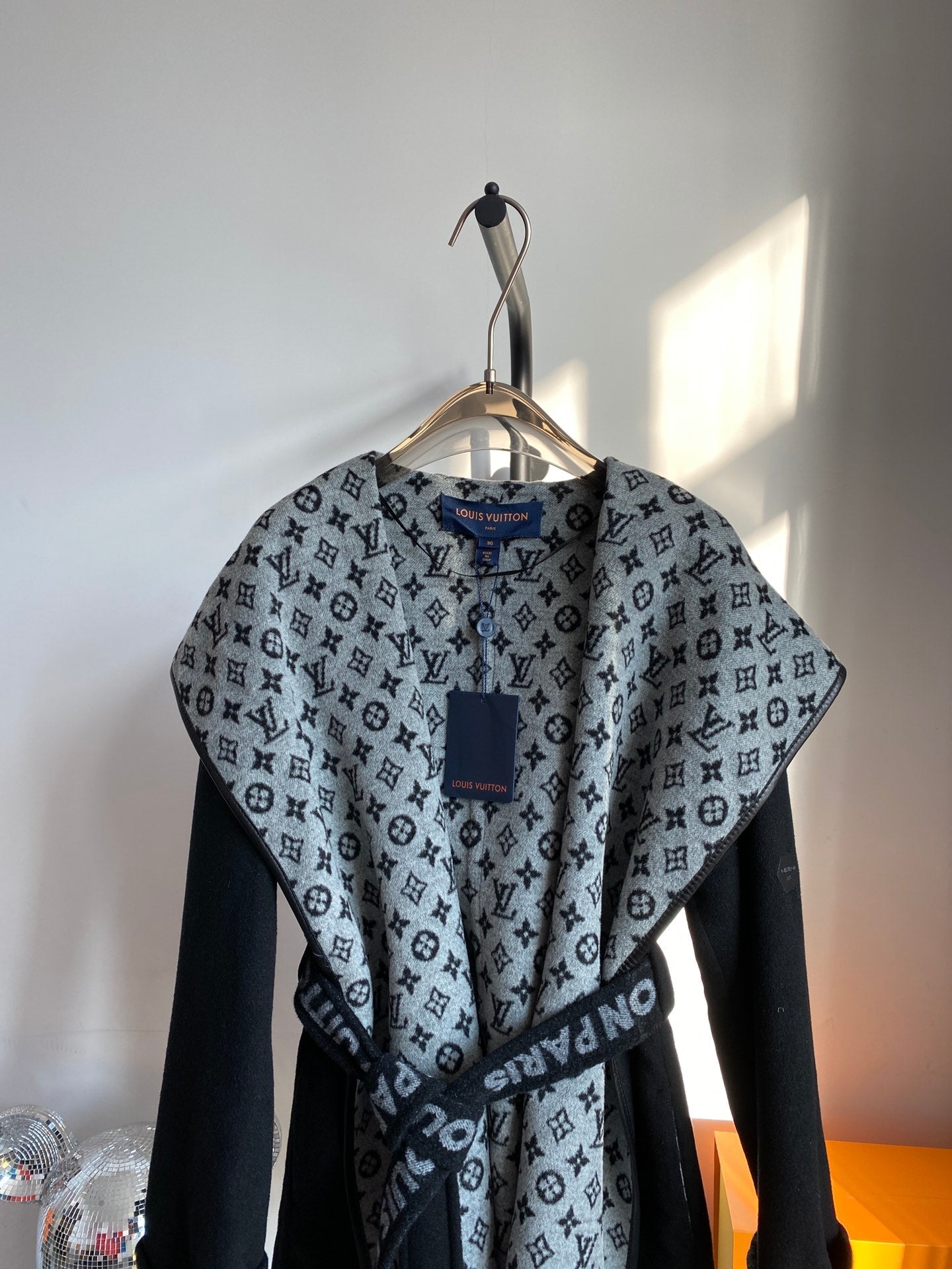Luxury Louis Vuitton  Wrap Coat 044