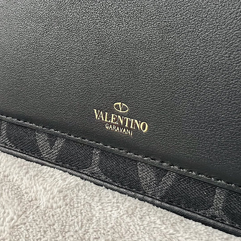 Amelia's Bag Gallery - VEL Bags - 617