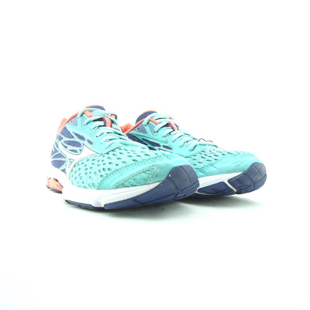 MIZUNO WAVE CATALYST 2