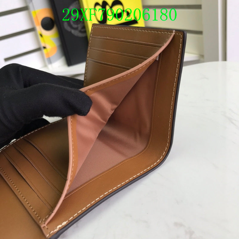 Amelia - CAH Wallet - 028