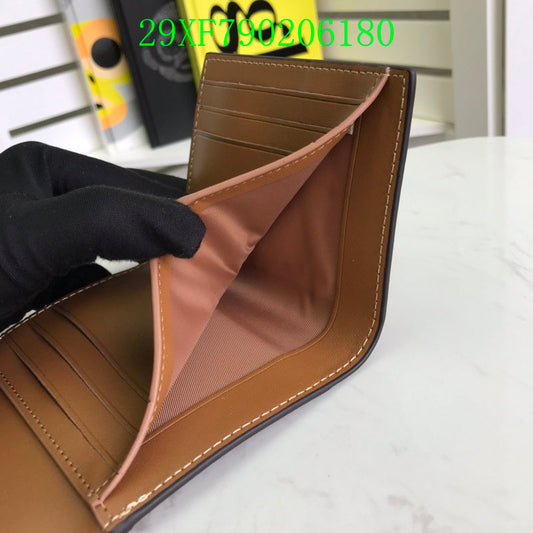 Amelia - CAH Wallet - 028