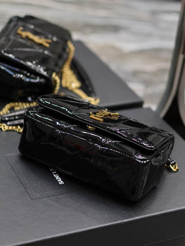 Amelia - YSL Bag - 1819