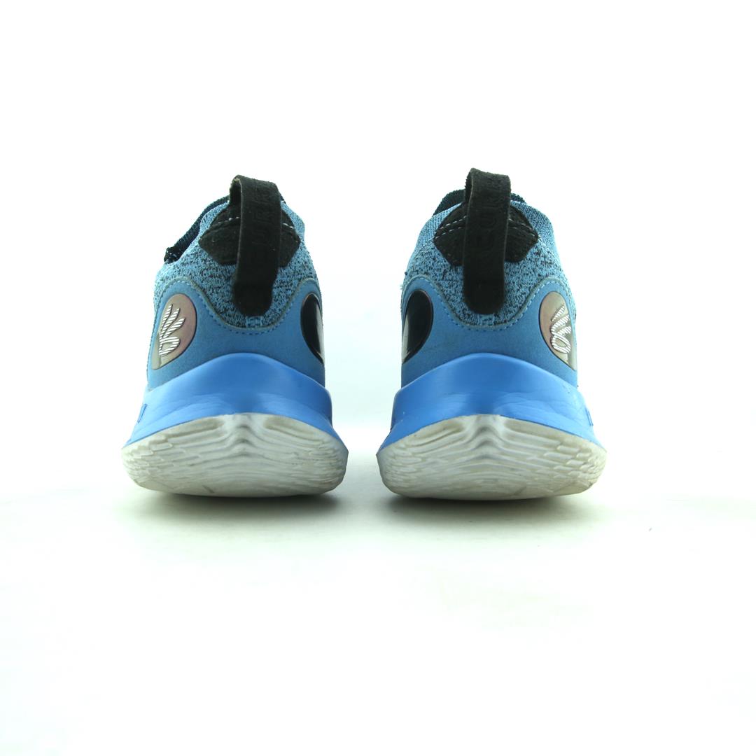 UNDER ARMOUR CURRY FLOW GO