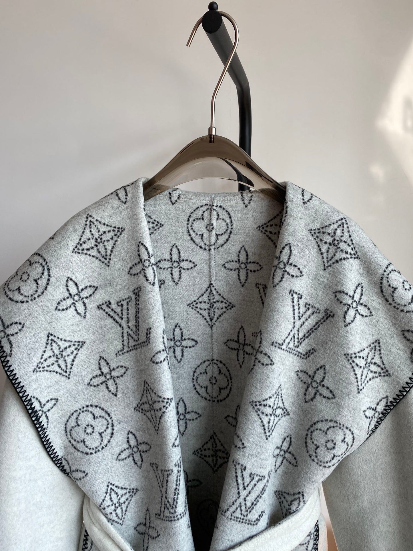 Luxury Louis Vuitton  Wrap Coat 029