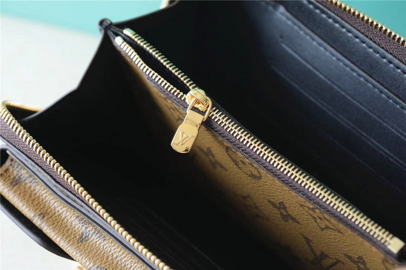 Fan Fashion Lu-Vi bags - 8855
