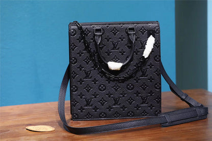 Fan Fashion Lu-Vi bags - 10437