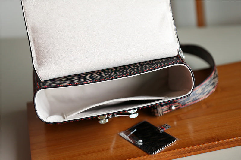 Fan Fashion Lu-Vi bags - 8498