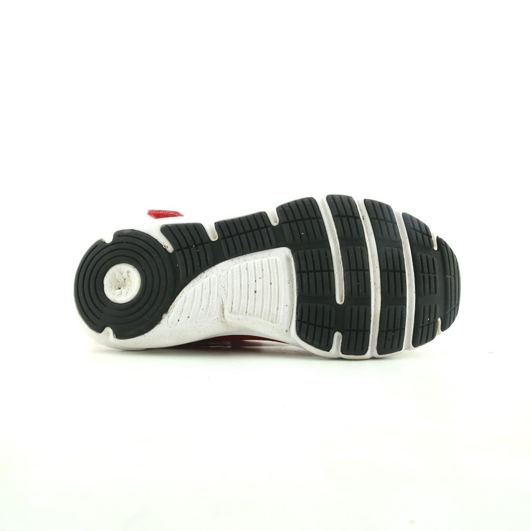 UNDER ARMOUR  ASSERT 9