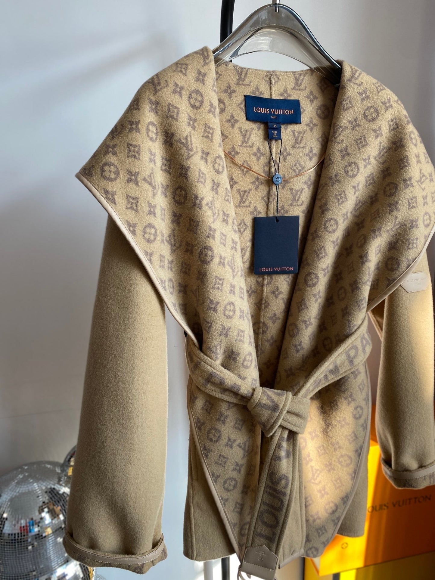 Luxury Louis Vuitton  Wrap Coat 022