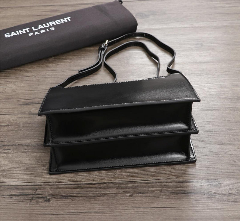 Amelia - YSL Bag - 2840
