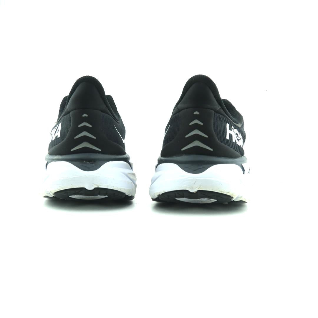 HOKA ONE ONE CLIFTON 8