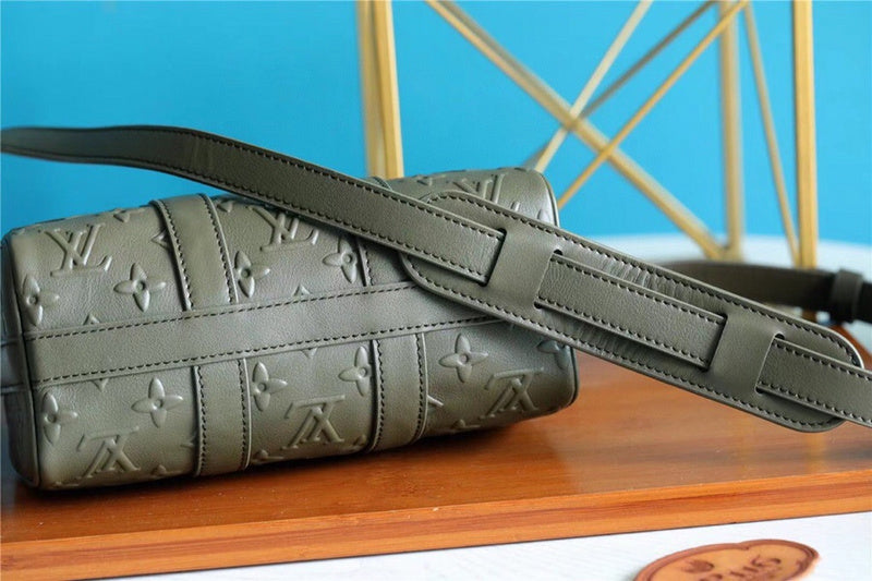 Fan Fashion Lu-Vi bags - 9437
