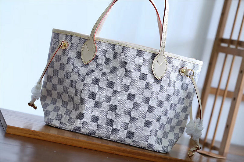 Fan Fashion Lu-Vi bags - 8102