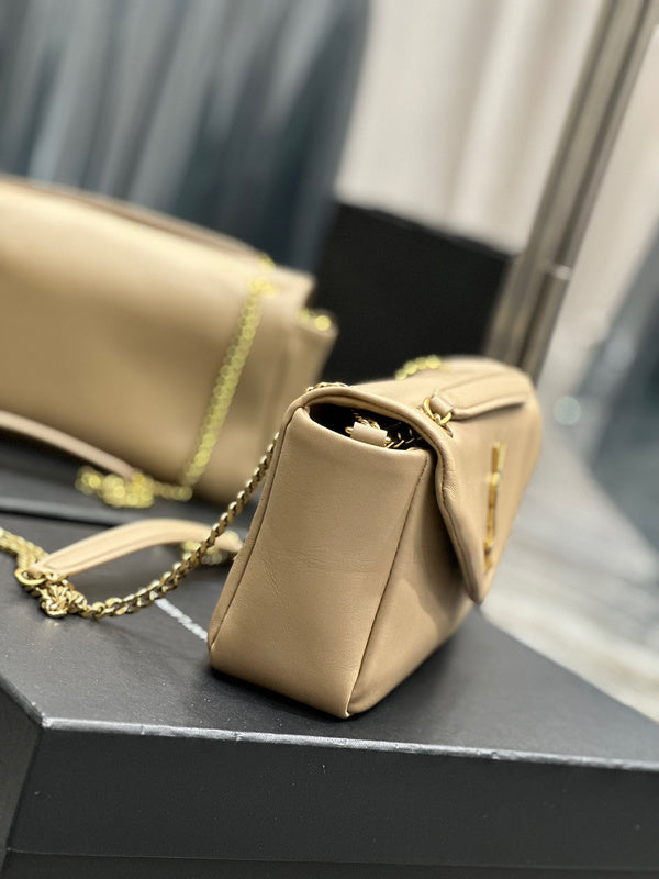 Amelia - YSL Bag - 1831