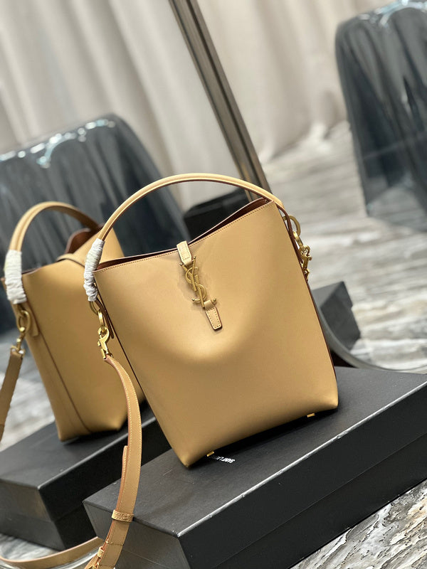 Amelia - YSL Bag - 3970