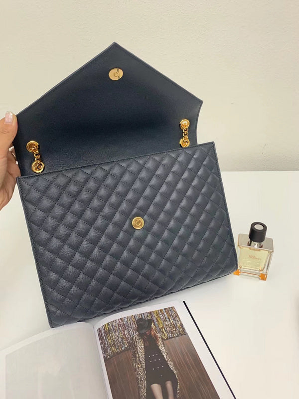 Amelia - YSL Bag - 3852