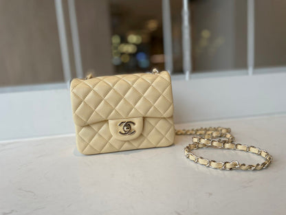 Wellow Bags - Chanel - Bags  - 331