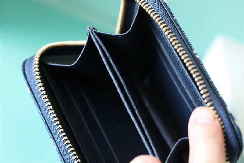 Fan Fashion Lu-Vi bags - 8880